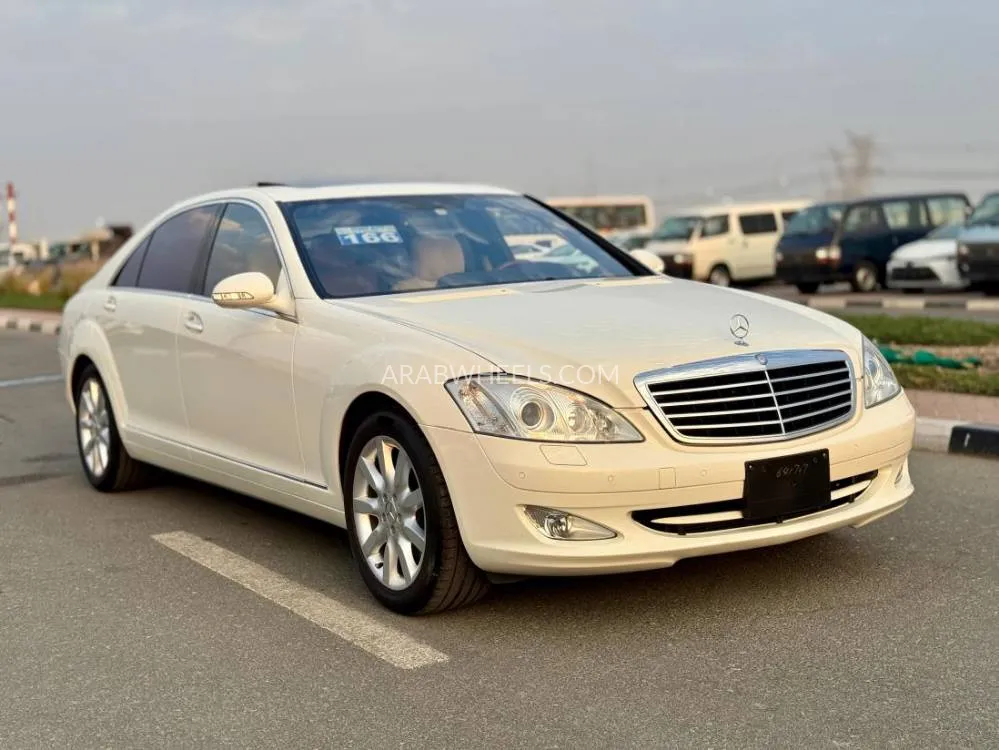 Mercedes Benz CLS Class 2007 for Sale in Dubai Image-2