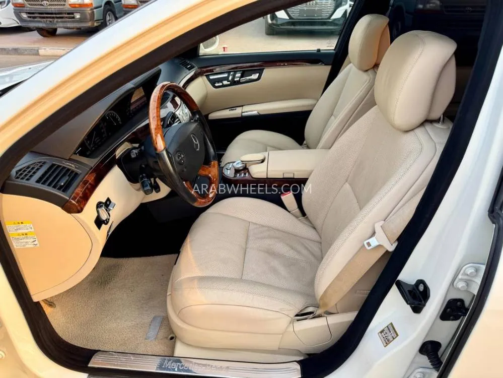 Mercedes Benz CLS Class 2007 for Sale in Dubai Image-9