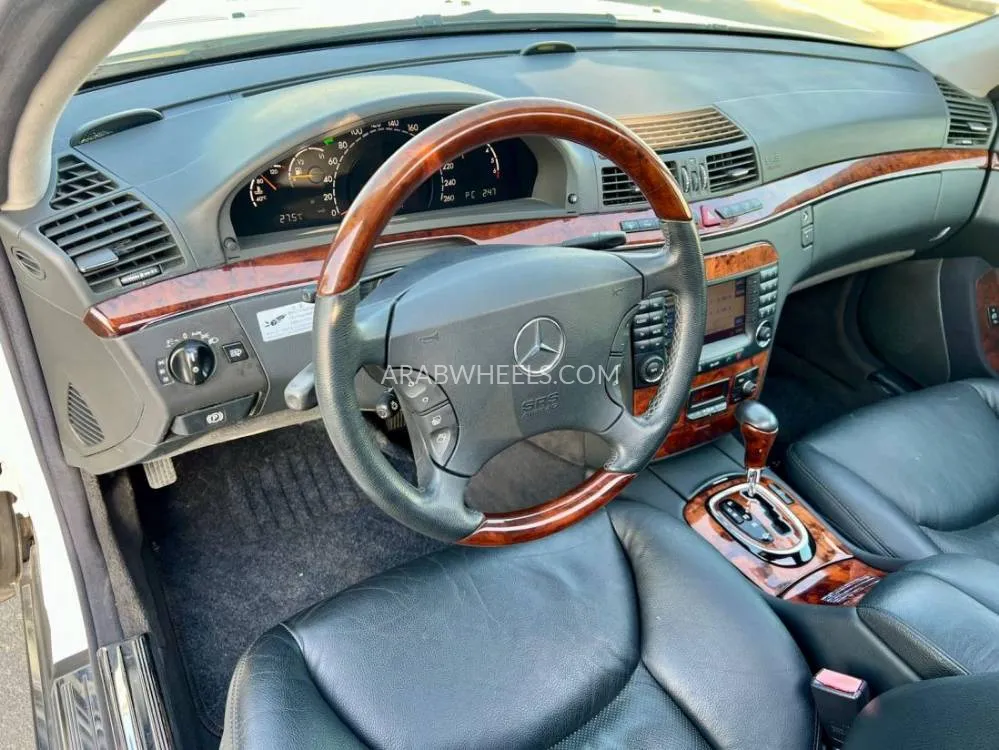 Mercedes Benz CLS Class 2004 for Sale in Dubai Image-8