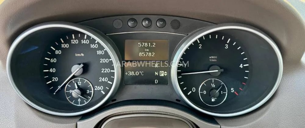 مرسيدس بنز ML Class 2010 for Sale in دبي Image-15