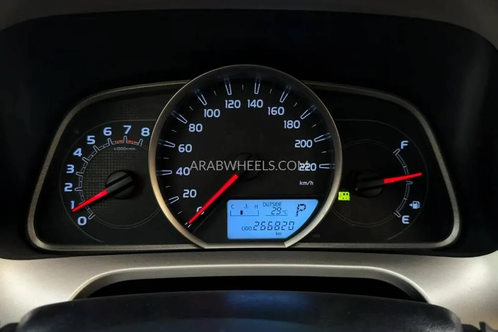 Toyota Rav4 2015 for Sale in Dubai Image-8