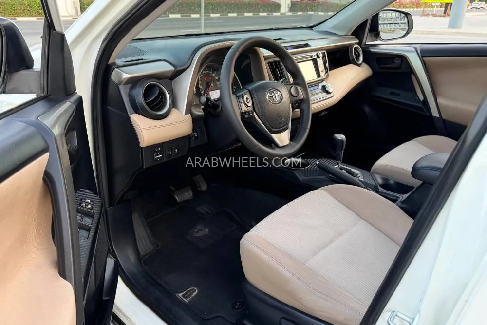 Toyota Rav4 2015 for Sale in Dubai Image-17