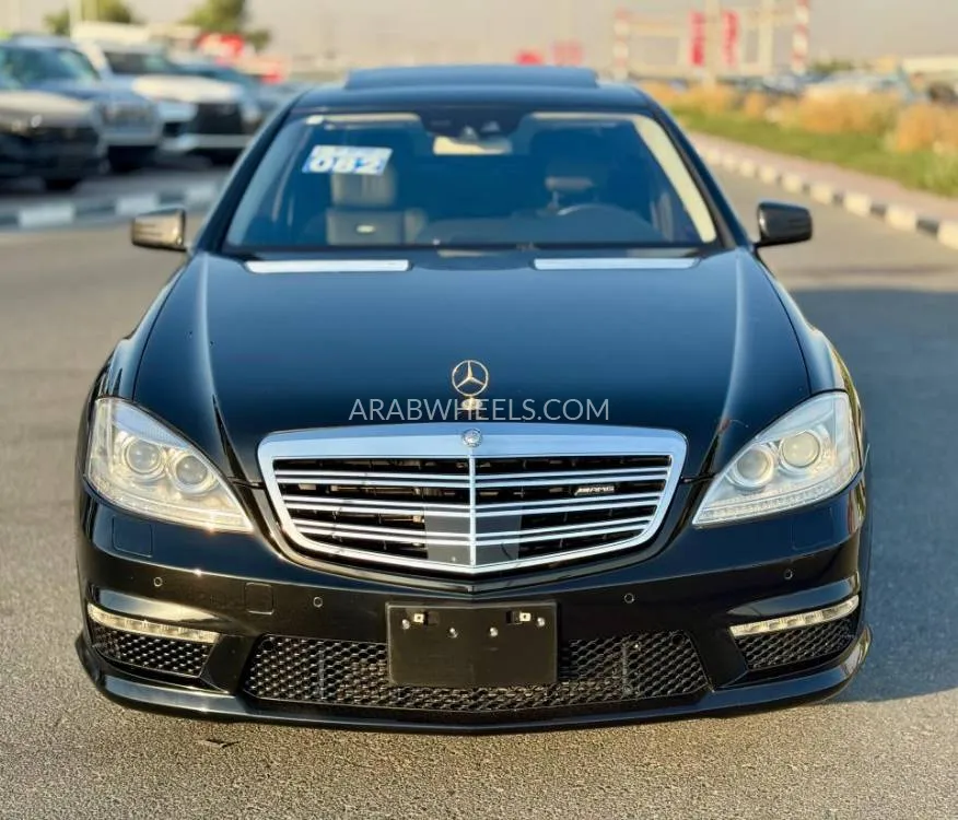 Mercedes Benz CLS Class 2010 for Sale in Dubai Image-3