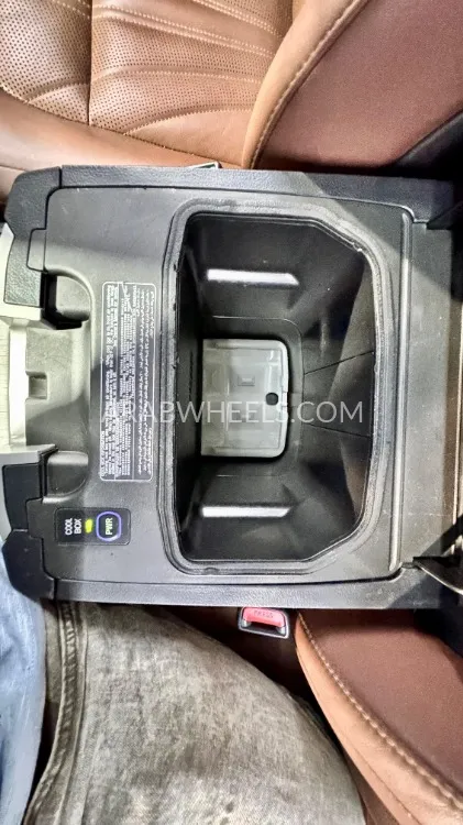 تويوتا لاند كروزر 2021 for Sale in الشارقة Image-12