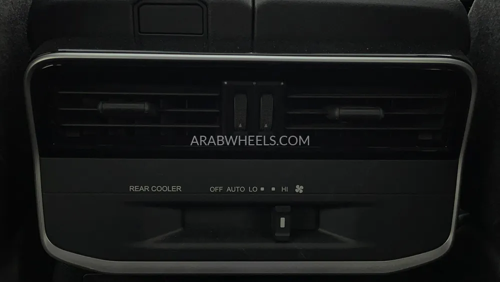 تويوتا لاند كروزر 2024 for Sale in دبي Image-25