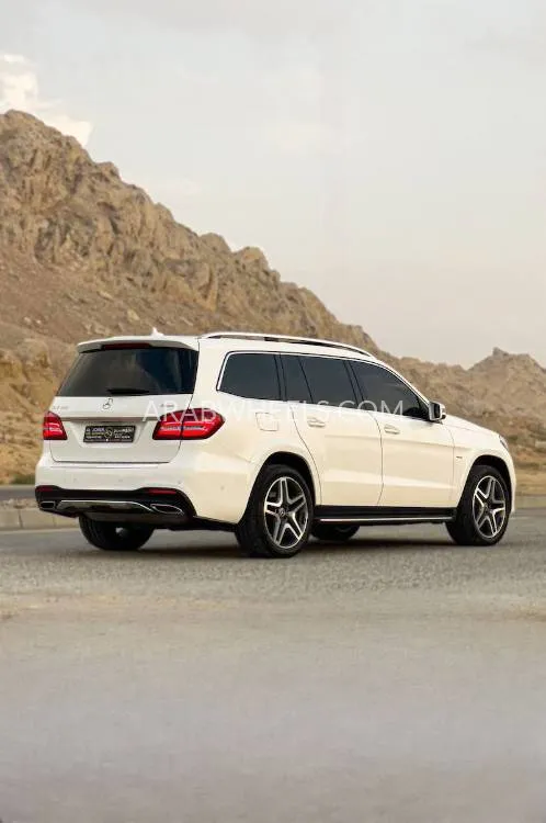 مرسيدس بنز GLS 2019 for Sale in العين Image-6