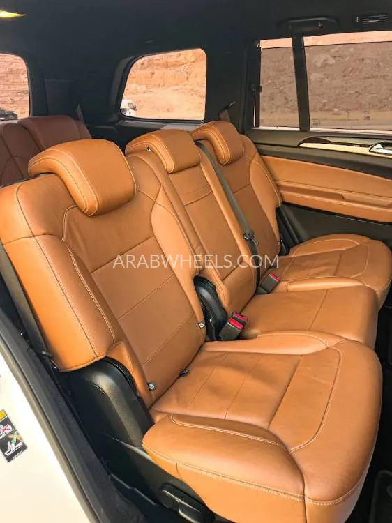 مرسيدس بنز GLS 2019 for Sale in العين Image-14