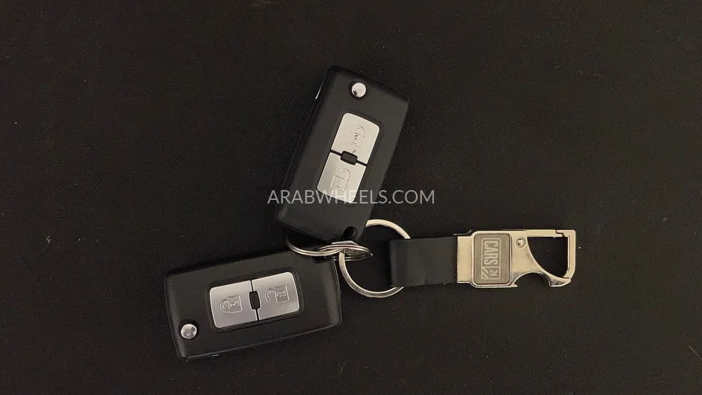 Mitsubishi Pajero 2017 for Sale in Dubai Image-27