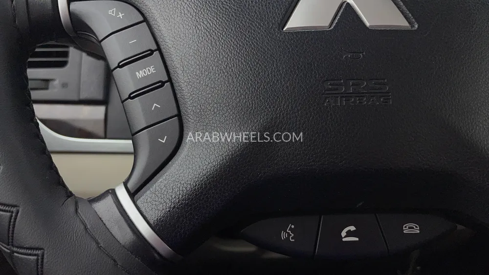 Mitsubishi Pajero 2020 for Sale in Dubai Image-40