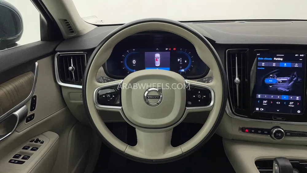 Volvo S90 2023 for Sale in Dubai Image-19