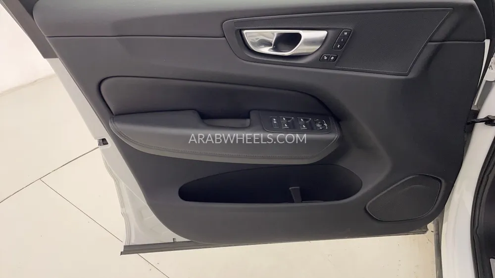 Volvo XC60 2023 for Sale in Dubai Image-21