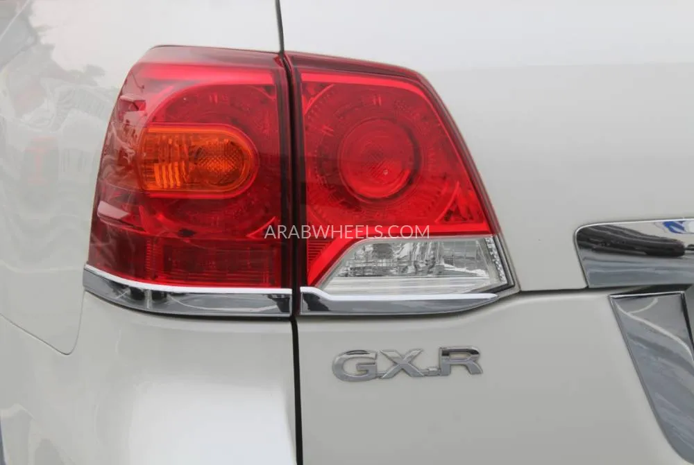 Toyota Land Cruiser 2014 for Sale in Dubai Image-5