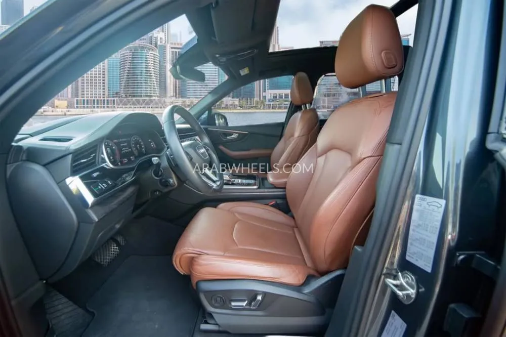 أودي Q7 2021 for Sale in دبي Image-8