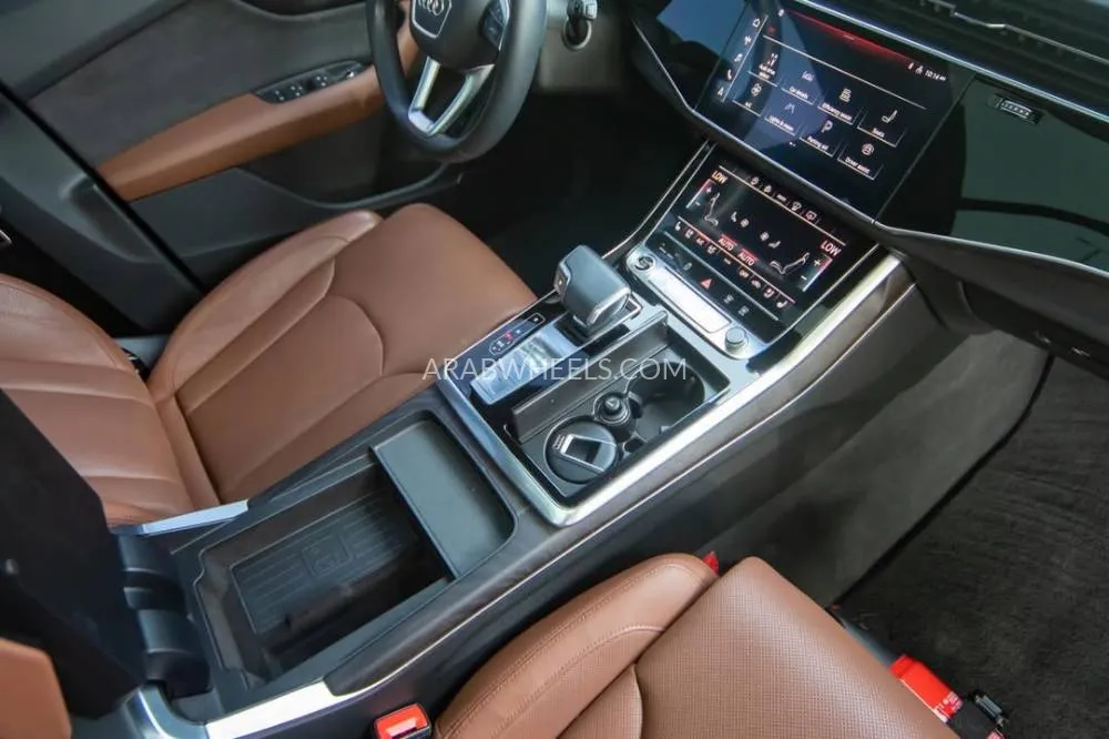 أودي Q7 2021 for Sale in دبي Image-12