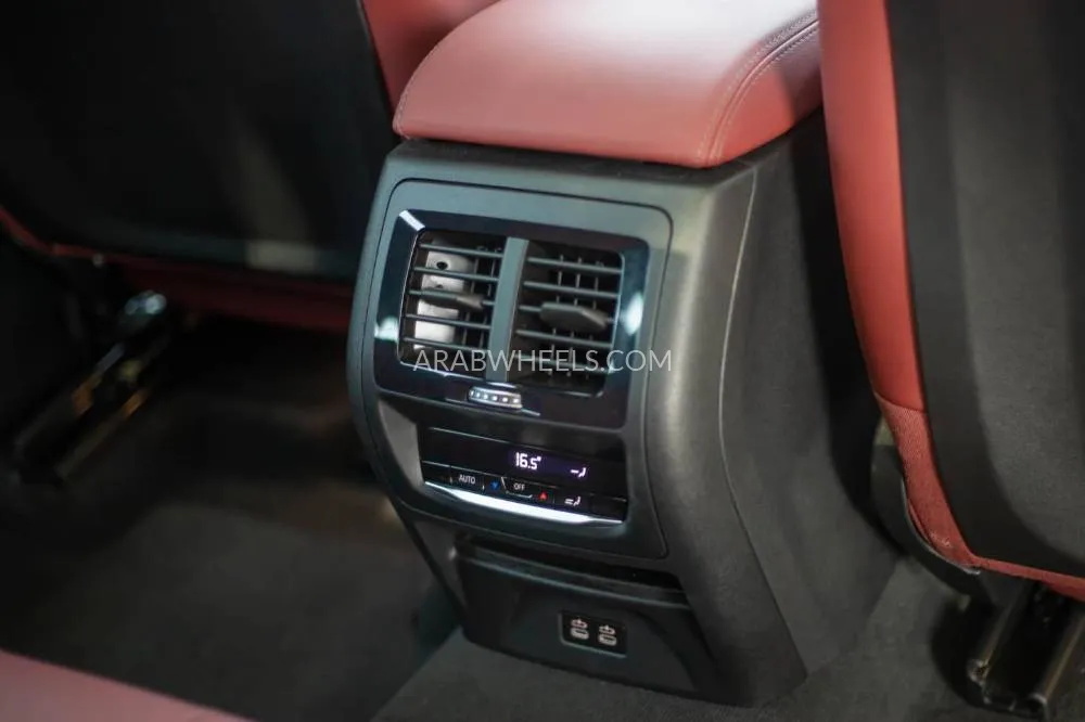 BMW X4 2024 for Sale in Dubai Image-15