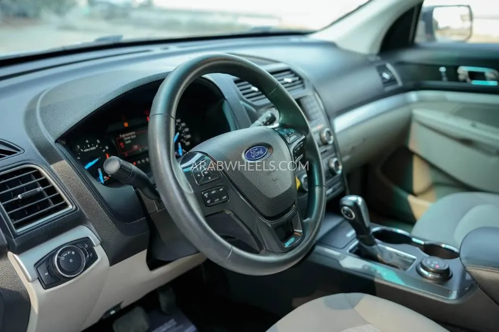 Ford Explorer 2020 for Sale in Sharjah Image-15