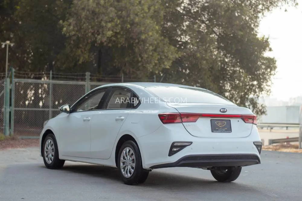 Kia Cerato 2022 for Sale in Sharjah Image-5