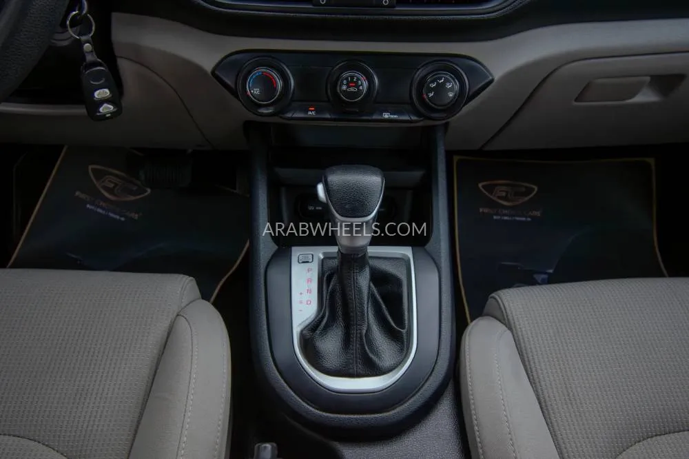 Kia Cerato 2022 for Sale in Sharjah Image-17