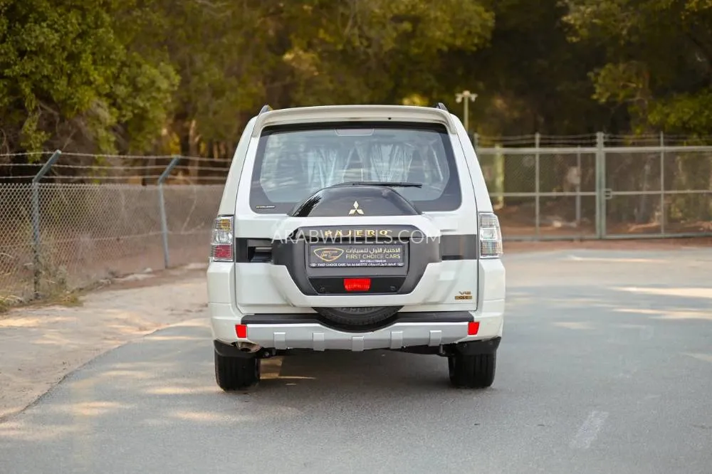 Mitsubishi Pajero 2016 for Sale in Sharjah Image-7