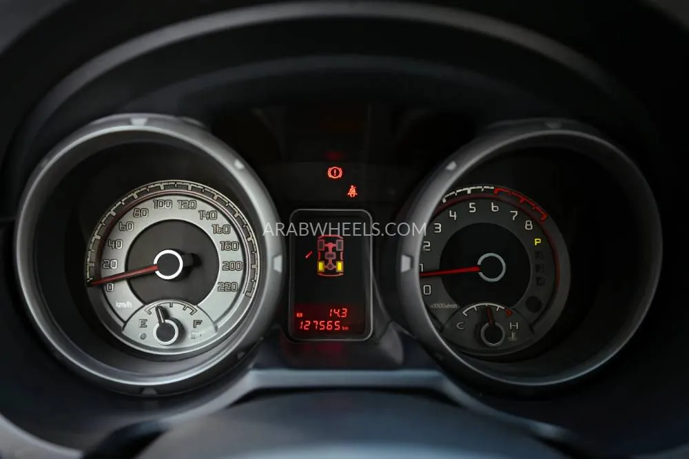 Mitsubishi Pajero 2016 for Sale in Sharjah Image-16