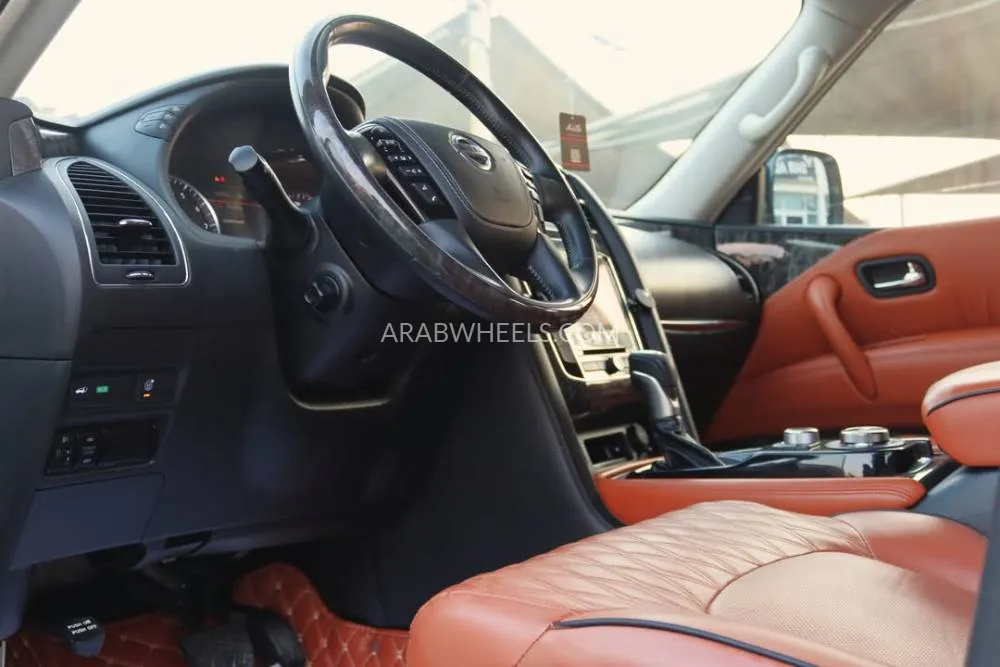 Nissan Patrol 2020 for Sale in Sharjah Image-7