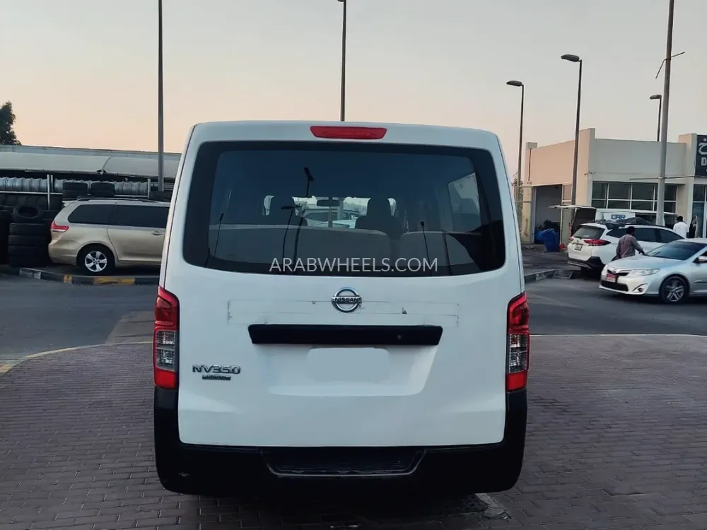 Nissan Urvan 2015 for Sale in Sharjah Image-6