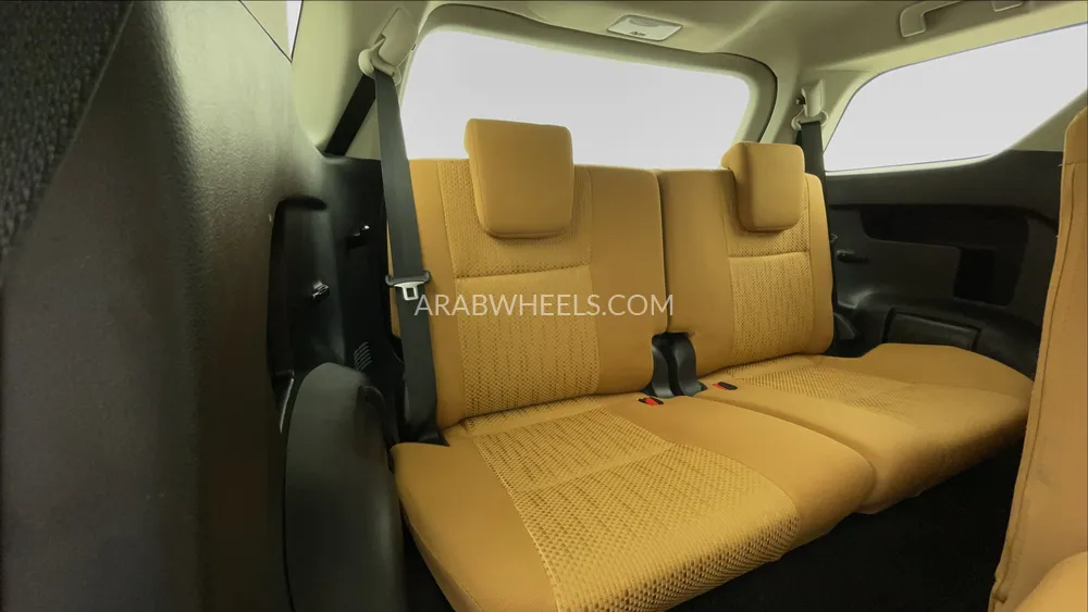 Toyota Fortuner 2023 for Sale in Dubai Image-40