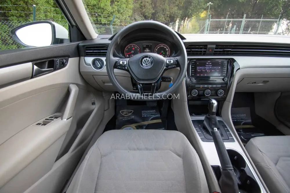 Volkswagen Passat 2022 for Sale in Sharjah Image-8