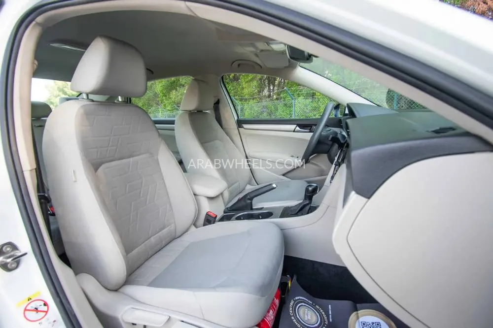 Volkswagen Passat 2022 for Sale in Sharjah Image-10