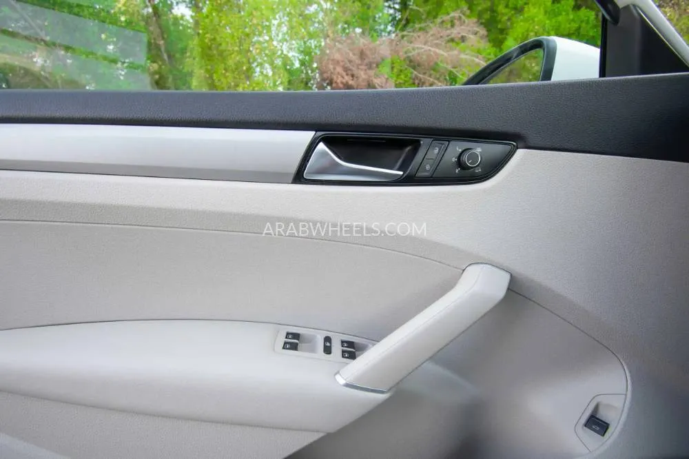 Volkswagen Passat 2022 for Sale in Sharjah Image-17