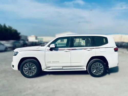 تويوتا لاند كروزر جي إكس آر سعة ٤.٠ لتر 2025 for Sale