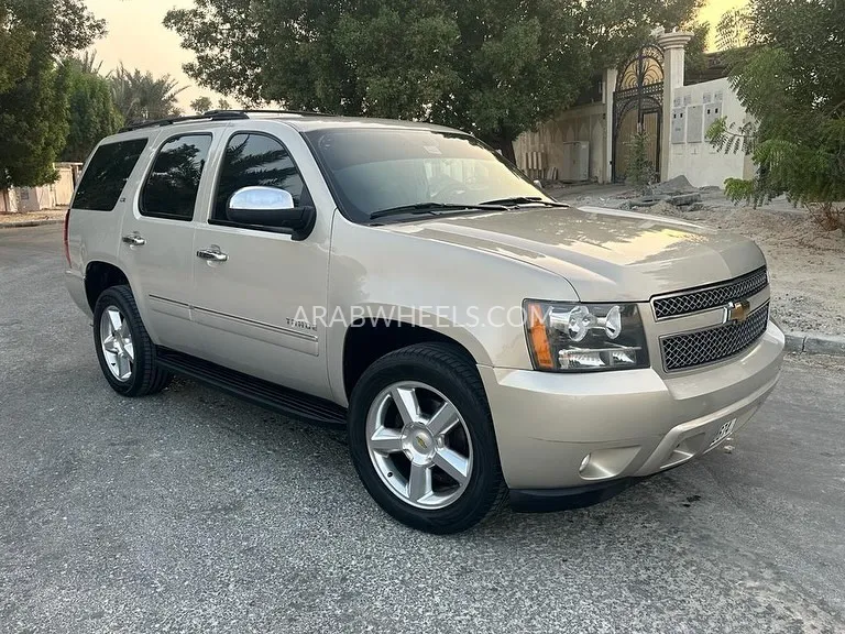 Chevrolet Tahoe 2011 for Sale in Sharjah Image-6