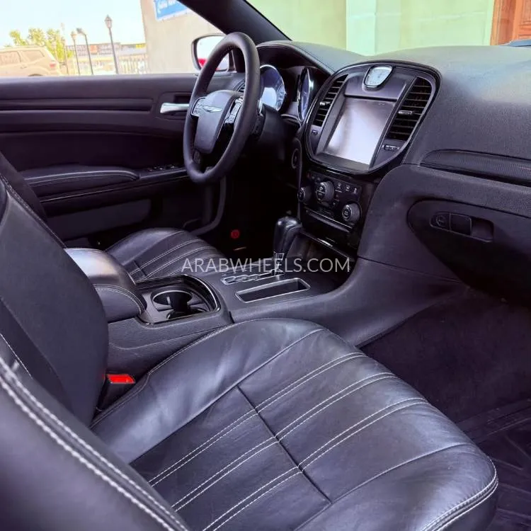 كرايسلر 300 2013 for Sale in عجمان Image-5
