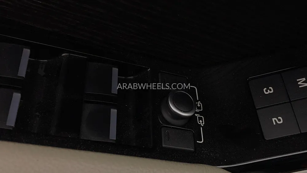 لاند روفر رينج روفر فيلار 2018 for Sale in دبي Image-45