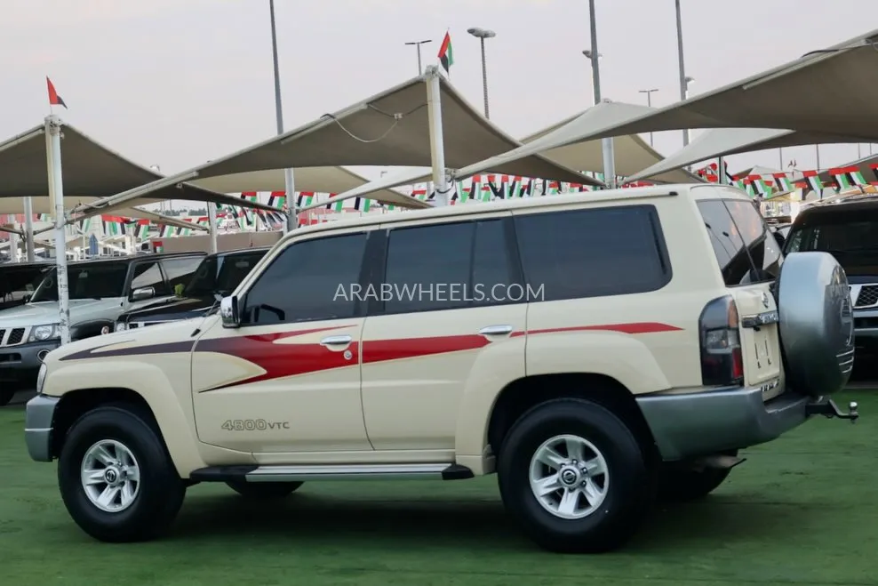 Nissan Patrol 2016 for Sale in Sharjah Image-4