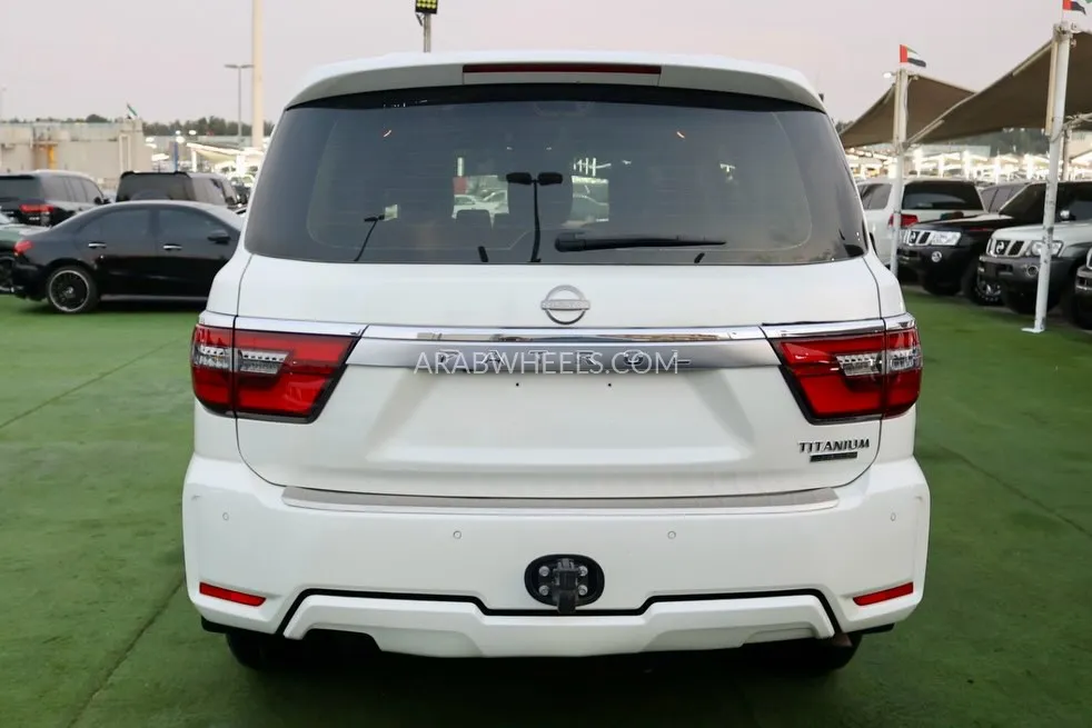 Nissan Patrol 2022 for Sale in Sharjah Image-5