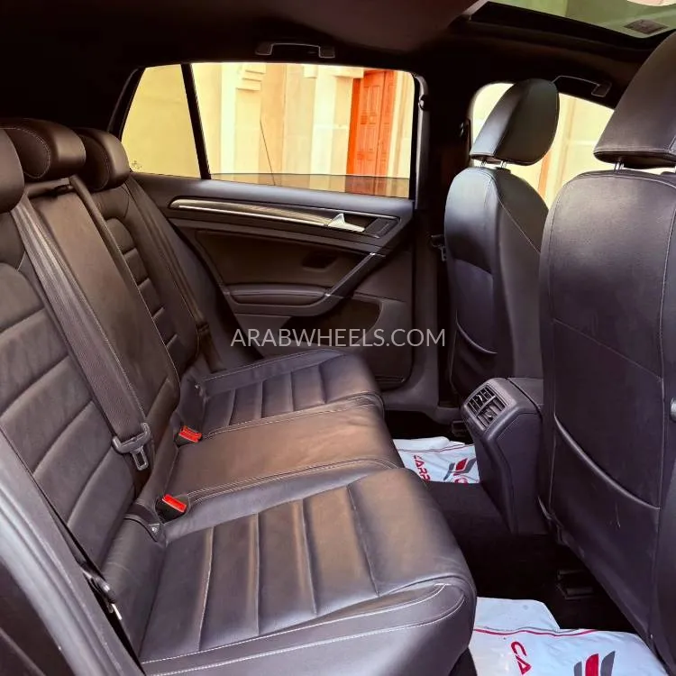 Volkswagen Golf R 2017 for Sale in Ajman Image-10
