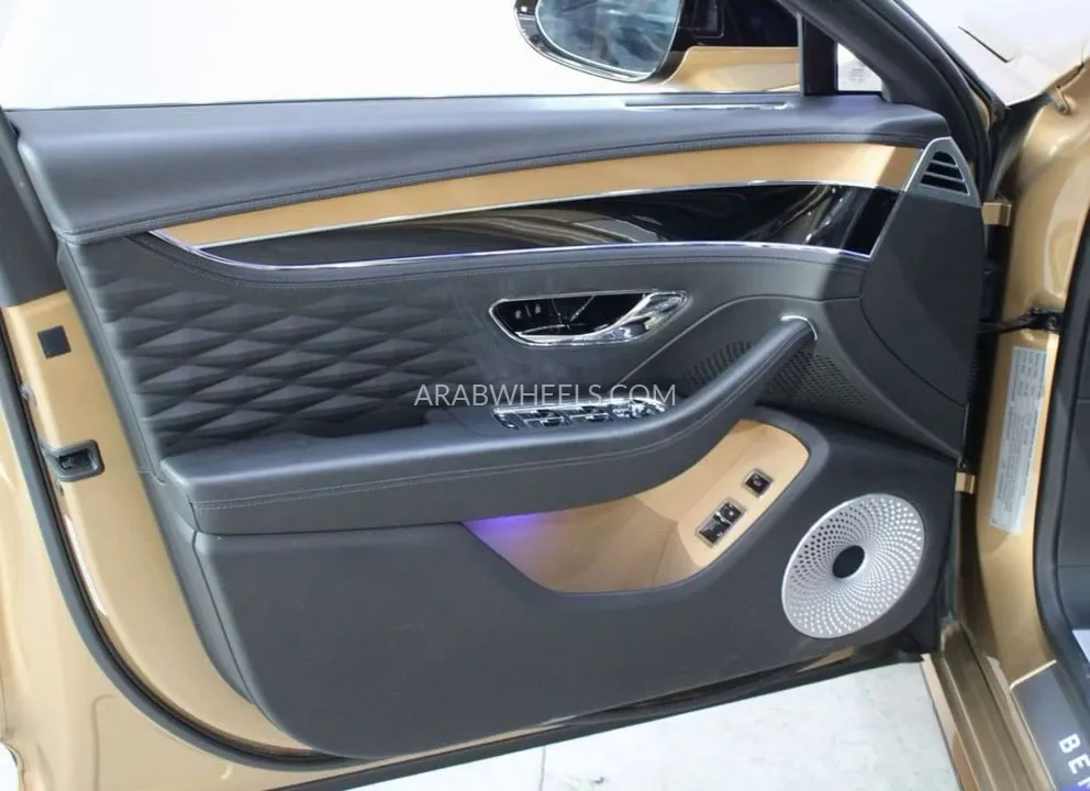 Bentley Flying Spur 2023 for Sale in Dubai Image-9