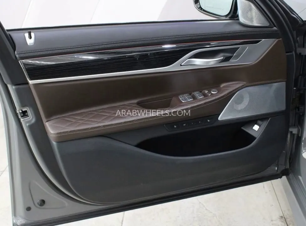 BMW 7 series 2022 for Sale in Dubai Image-10