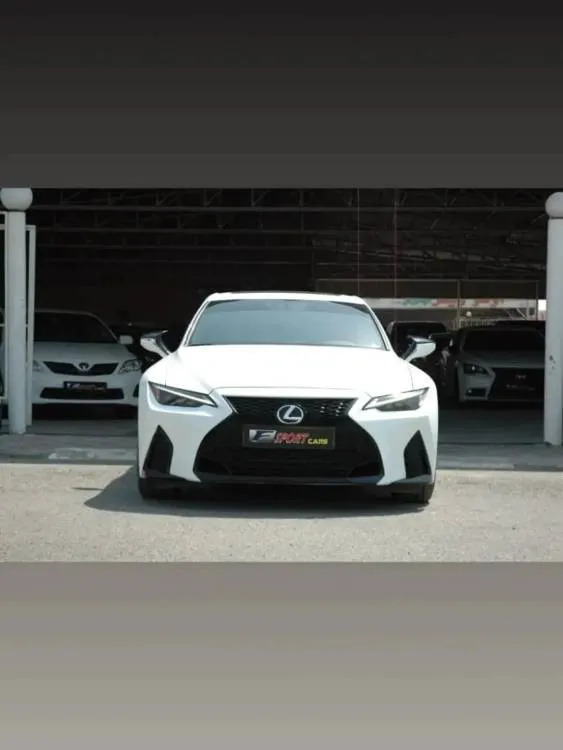 Lexus IS 2022 for Sale in Ajman Image-5