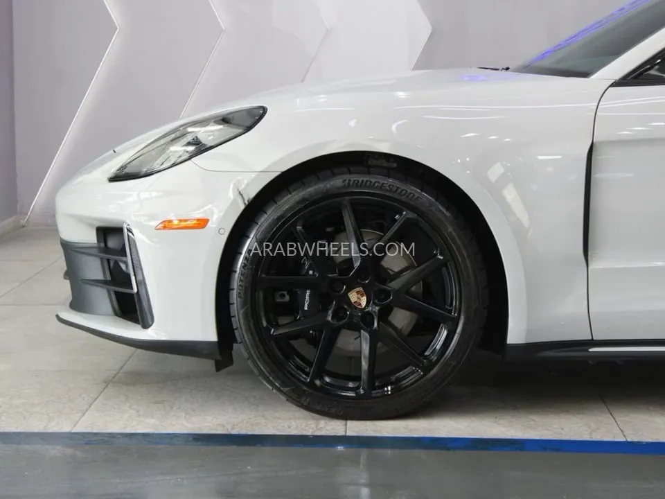 Porsche Panamera 2025 for Sale in Dubai Image-4