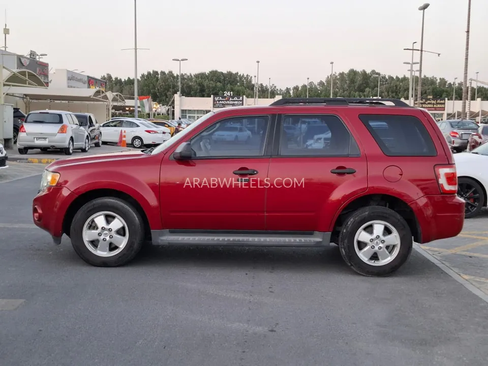 Ford Escape 2011 for Sale in Sharjah Image-4