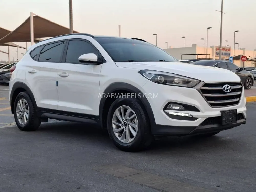 Hyundai Tucson 2017 for Sale in Sharjah Image-2