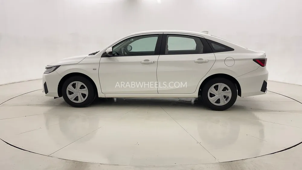 Toyota Yaris 2024 for Sale in Dubai Image-6