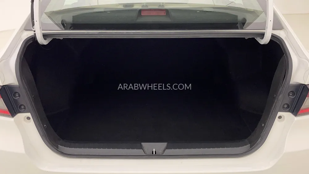 Toyota Yaris 2024 for Sale in Dubai Image-24