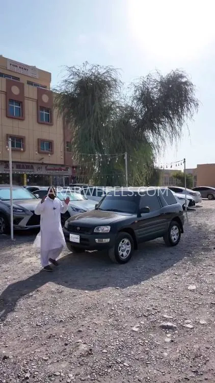Toyota Rav4 1997 for Sale in Ras Al Khaimah Image-2