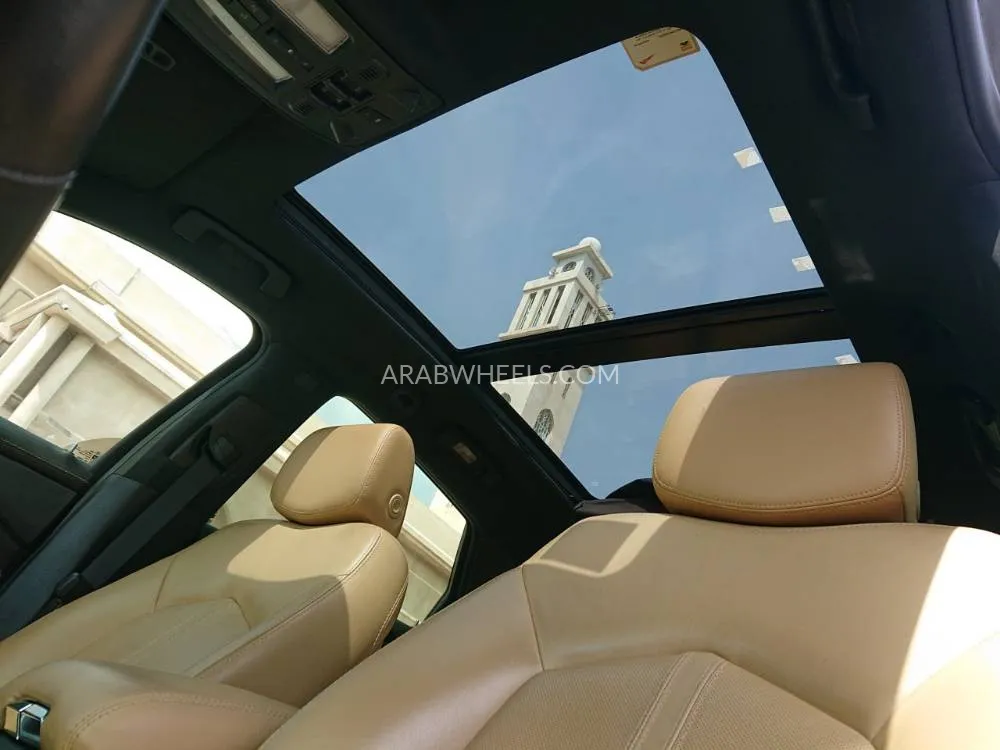 Cadillac SRX 2015 for Sale in Ajman Image-8