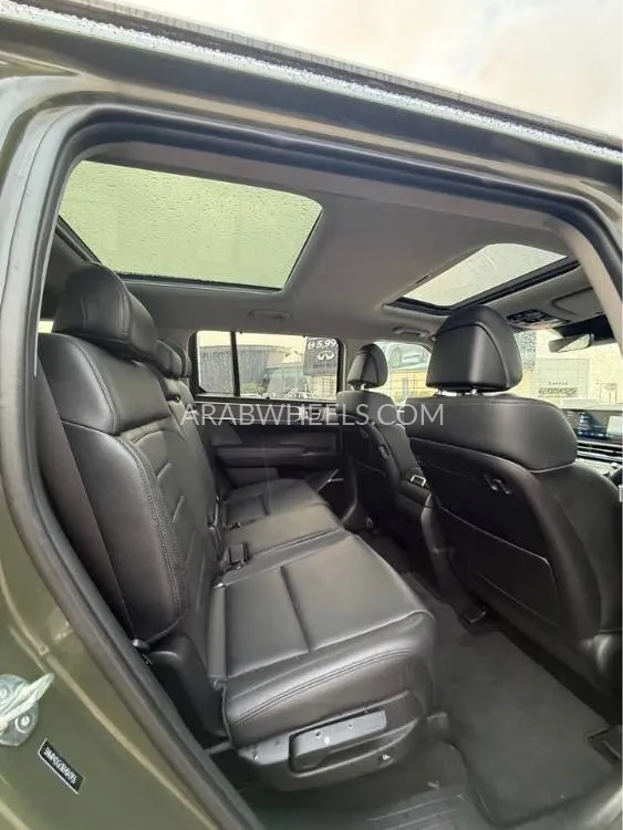 Hyundai Santa Fe 2024 for Sale in Sharjah Image-7