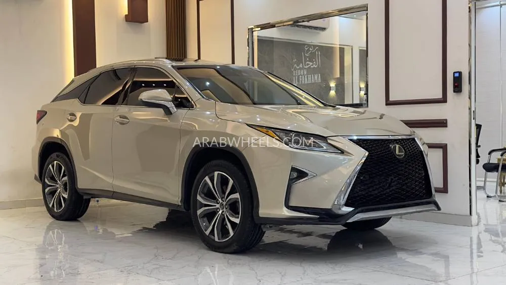 لكزس RX 2019 for Sale in الفجيرة Image-2