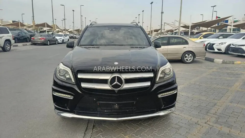 Mercedes Benz GL Class 2016 for Sale in Sharjah Image-2